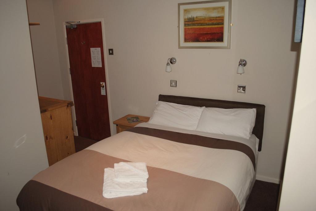 Eaton Hotel Chester Cameră foto